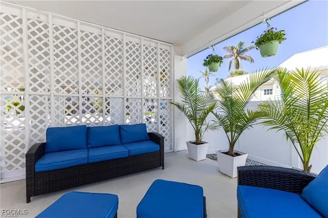 $1,199,000 | 210 Pearl Street, Fort Myers Beach, FL 33931