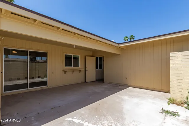 $235,000 | 10935 West Santa Fe Drive, Sun City, AZ 85351