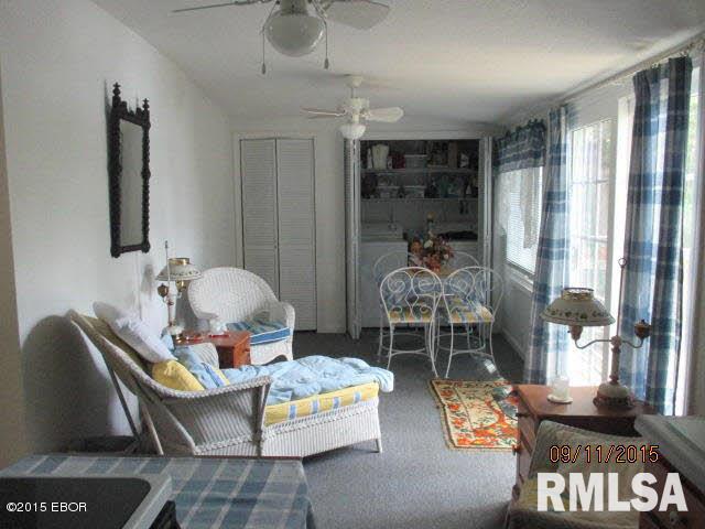 1853 Moonglow Road Centralia, IL 62801 - Photo 7 of 21