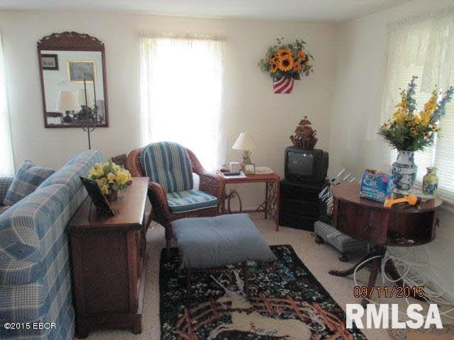 1853 Moonglow Road Centralia, IL 62801 - Photo 10 of 21