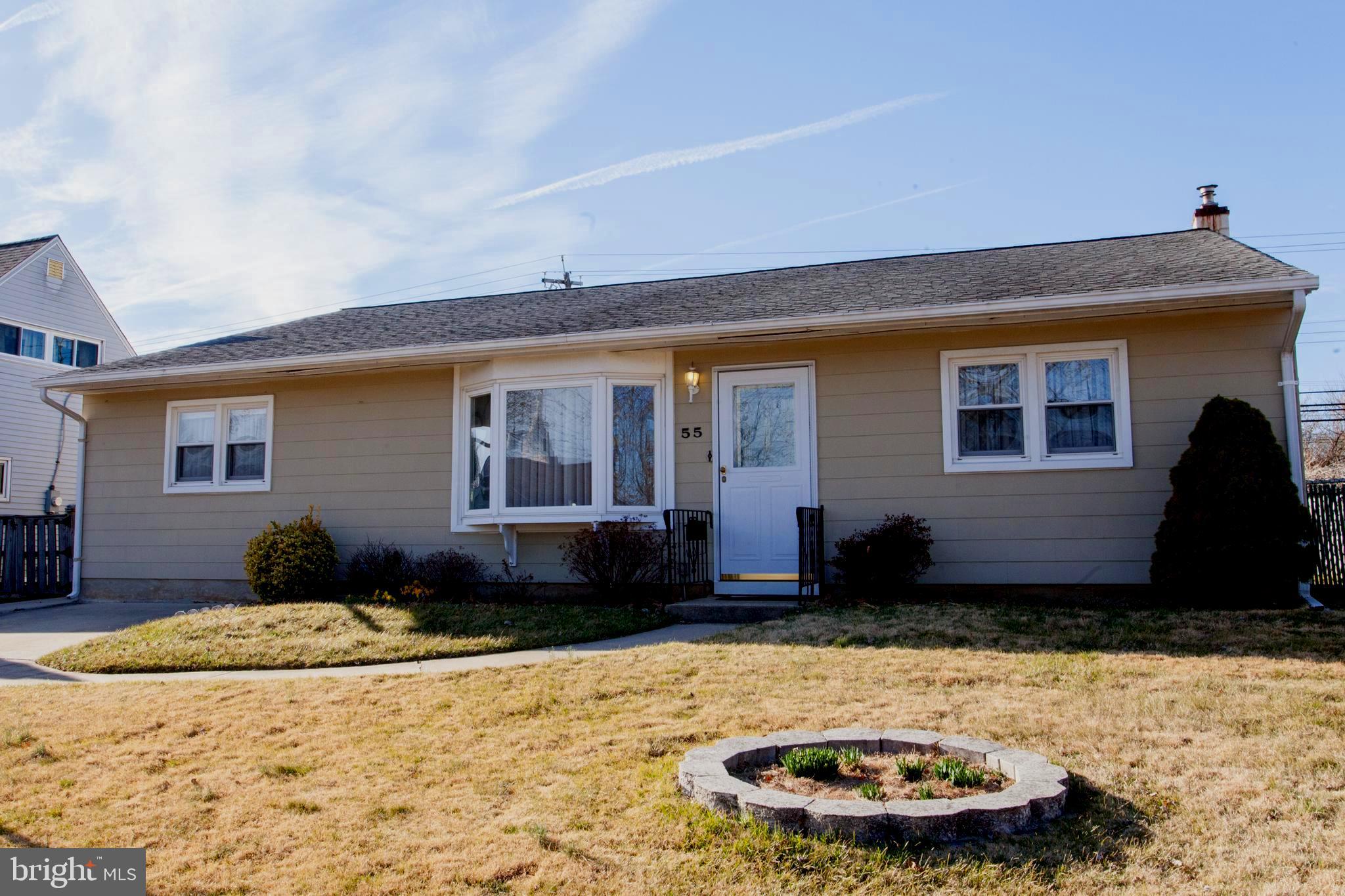 55 Indian Red Road Levittown, PA 19057 - Photo 1 of 22 Front View