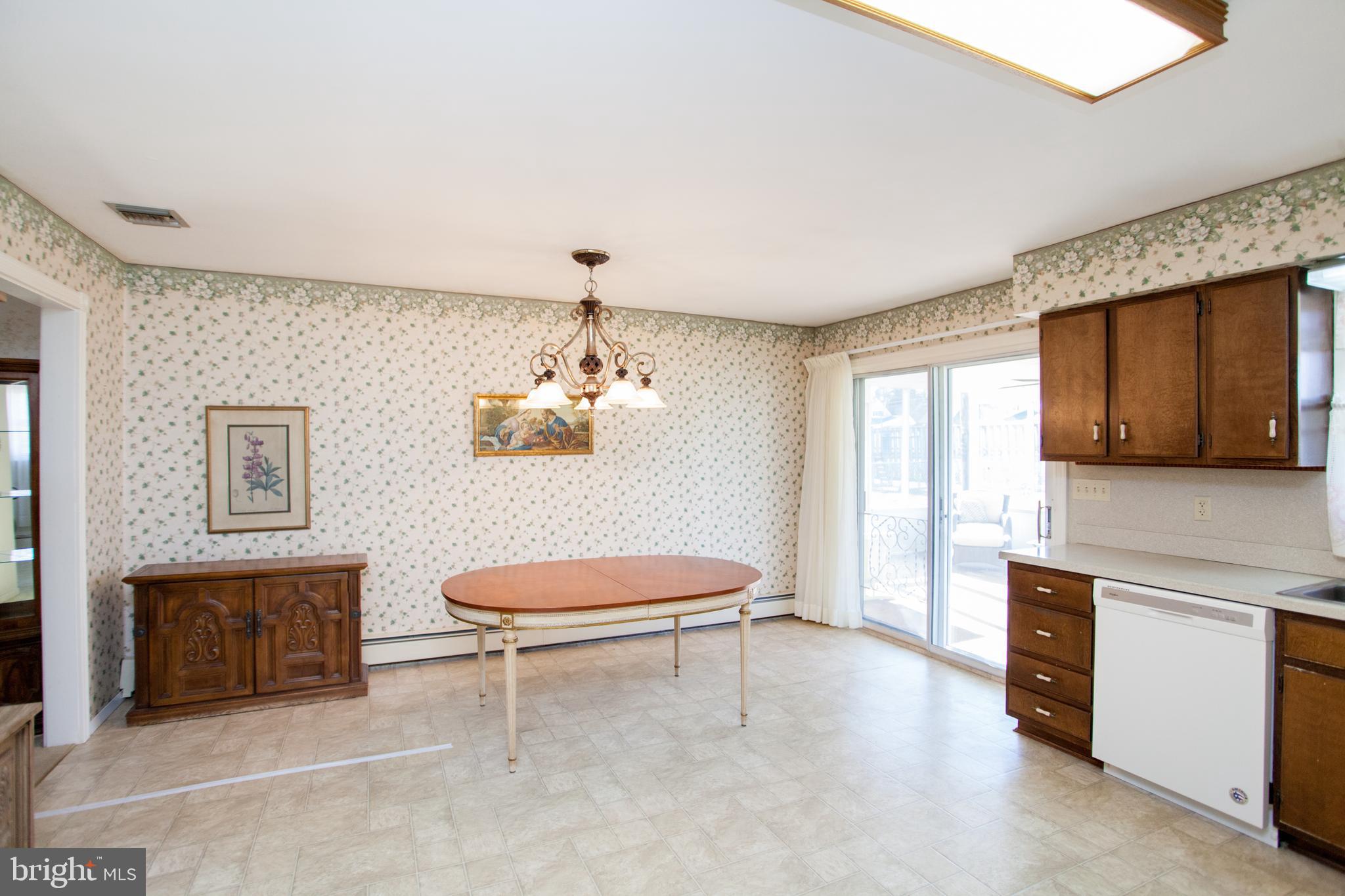 55 Indian Red Road Levittown, PA 19057 - Photo 17 of 22 Kitchen