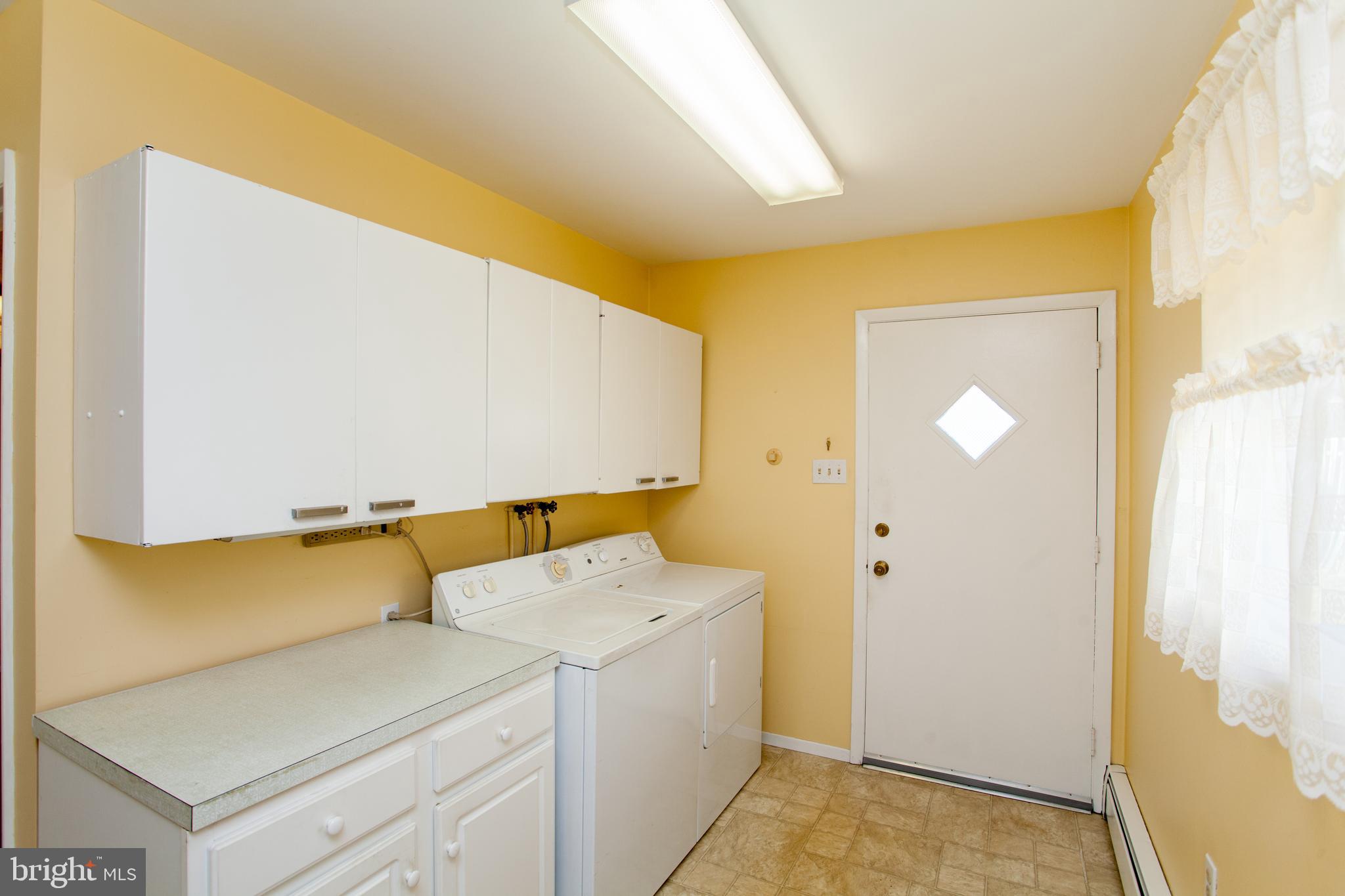 55 Indian Red Road Levittown, PA 19057 - Photo 18 of 22 Laundry / Mud Room