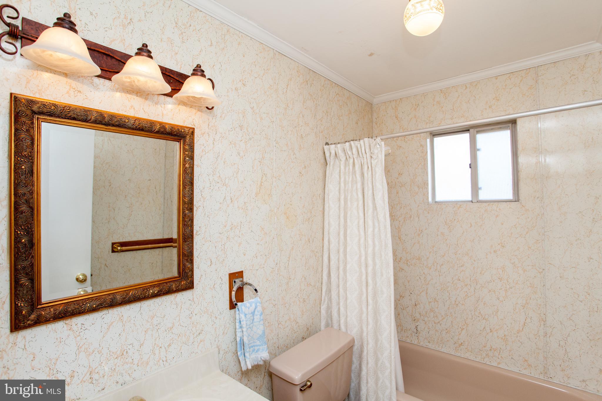 55 Indian Red Road Levittown, PA 19057 - Photo 19 of 22 2nd Full Bathroom