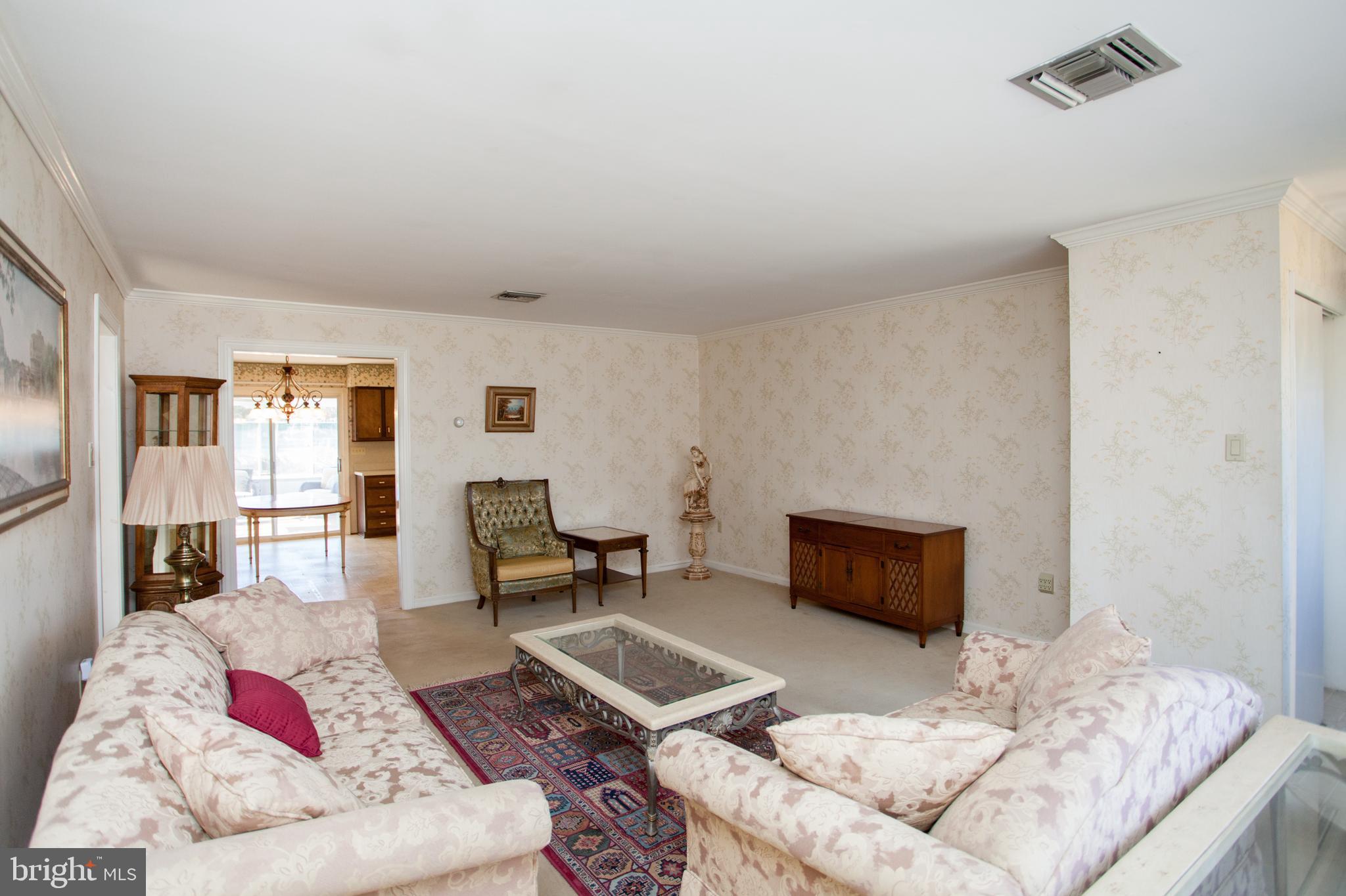 55 Indian Red Road Levittown, PA 19057 - Photo 3 of 22 Living Room