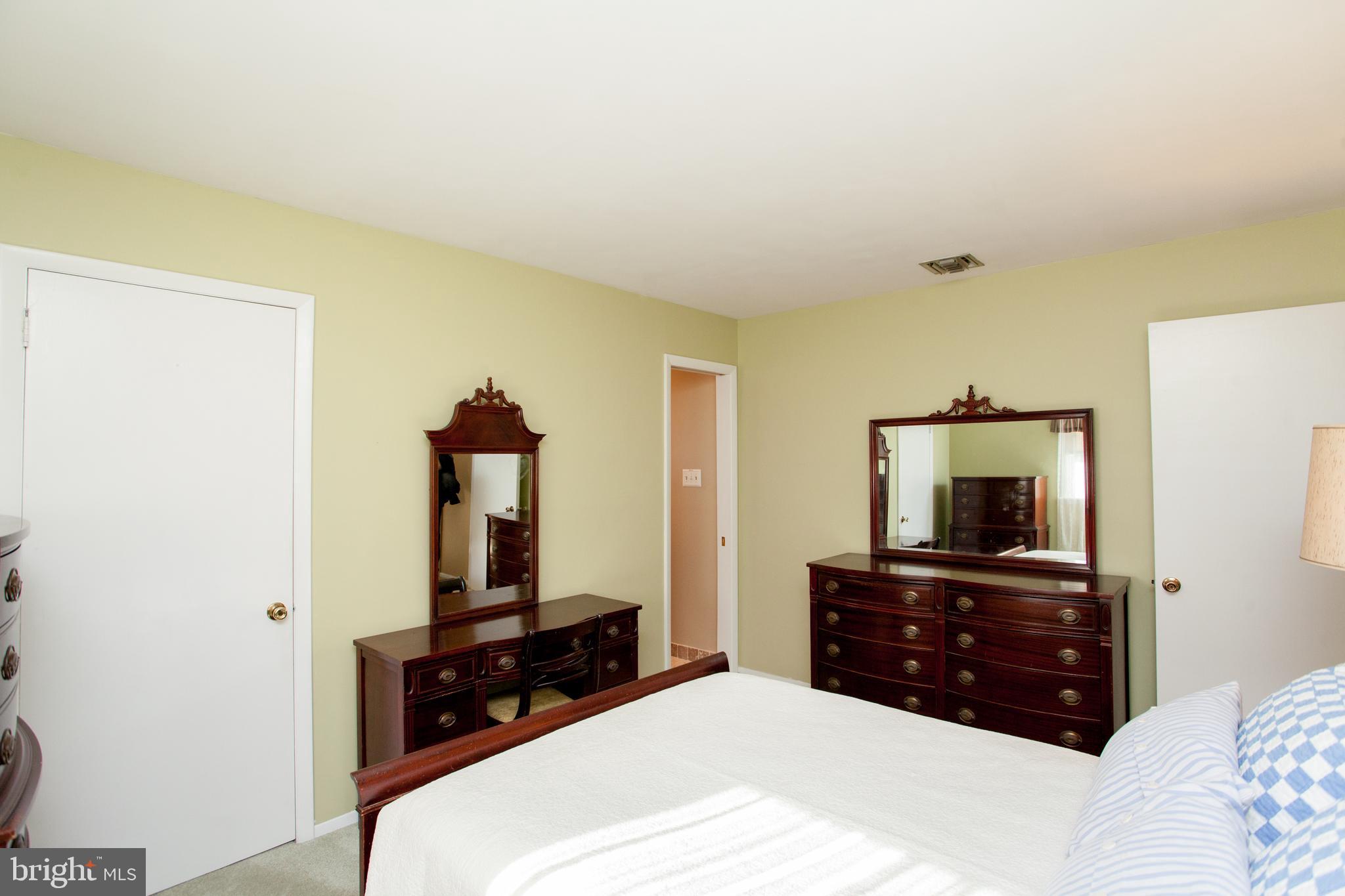 55 Indian Red Road Levittown, PA 19057 - Photo 9 of 22 Primary Bedroom