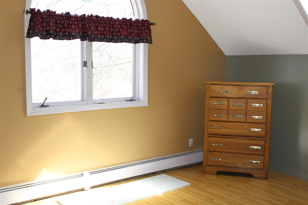 28 Black Hall Road Epsom, NH 03234 - Photo 11 of 23