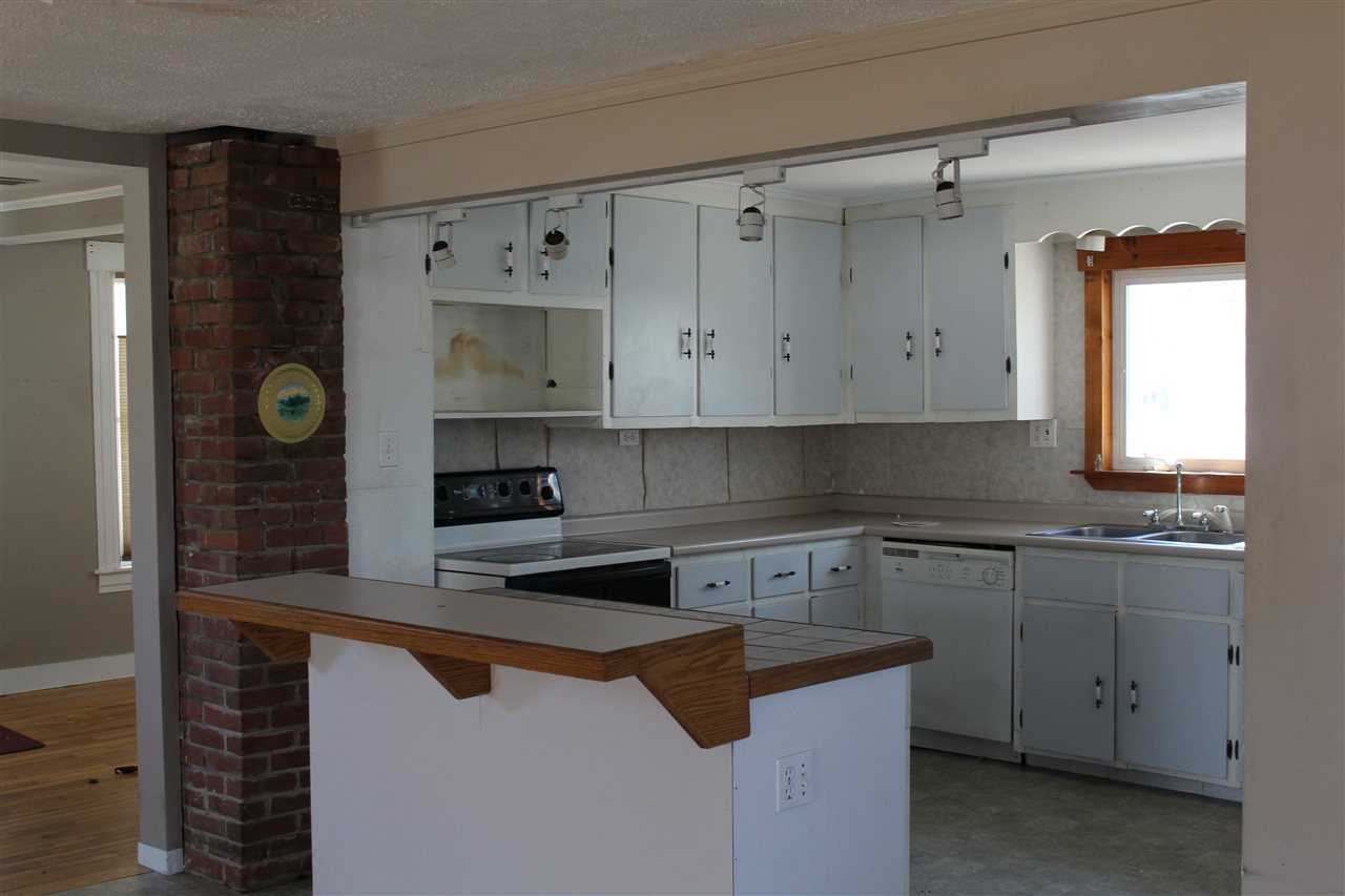 28 Black Hall Road Epsom, NH 03234 - Photo 7 of 23