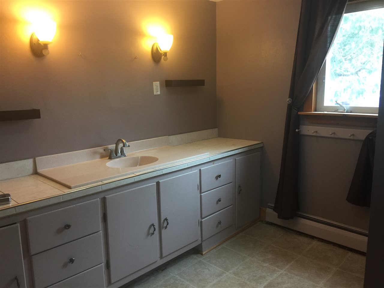 28 Black Hall Road Epsom, NH 03234 - Photo 9 of 23
