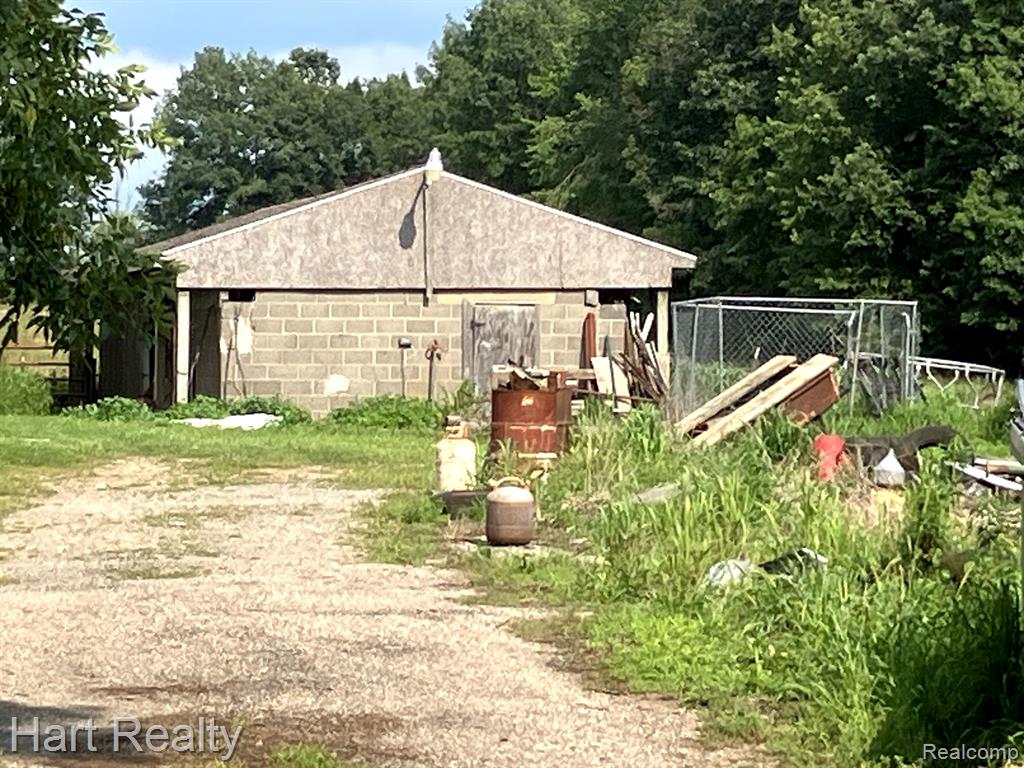 9724 Sharp Road Clifford, MI 48727 - Photo 6 of 9
