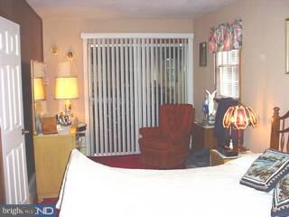 46 Crown Road Levittown, PA 19057 - Photo 6 of 6 Gallery Image 6