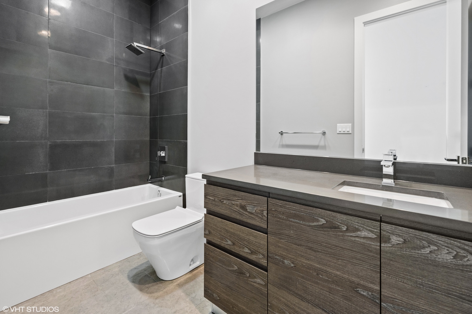 2042 West Rice Street, Unit 2 Chicago, IL 60622 - Photo 11 of 19