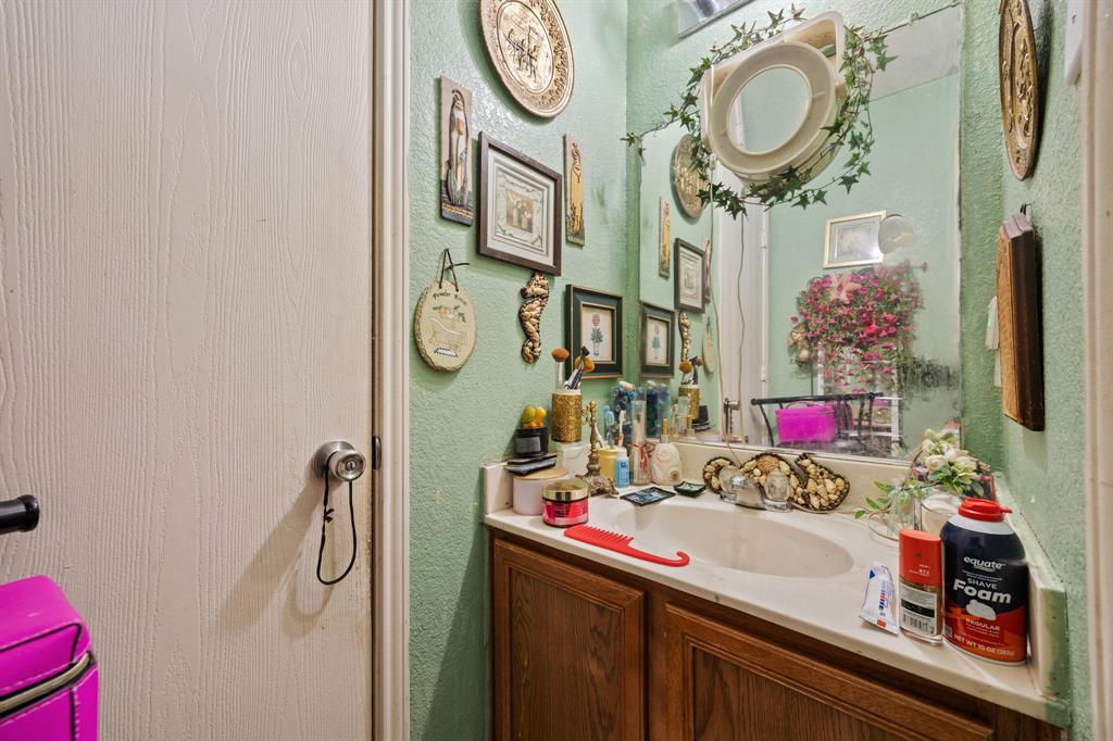1344 Castle Ridge Road Fort Worth, TX 76140 - Photo 20 of 25 Gallery Image 20