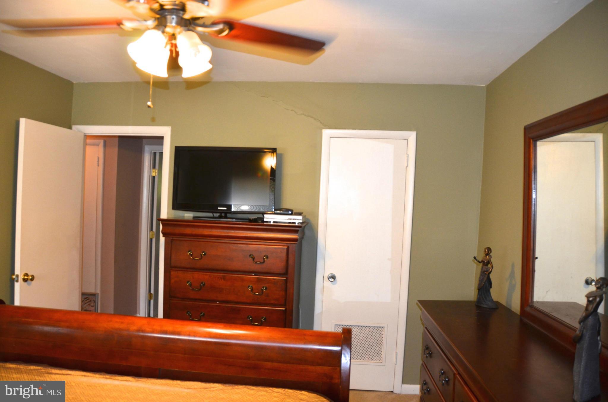 11619 Vantage Hill Road, Unit 22B Reston, VA 20190 - Photo 19 of 24 Bedroom