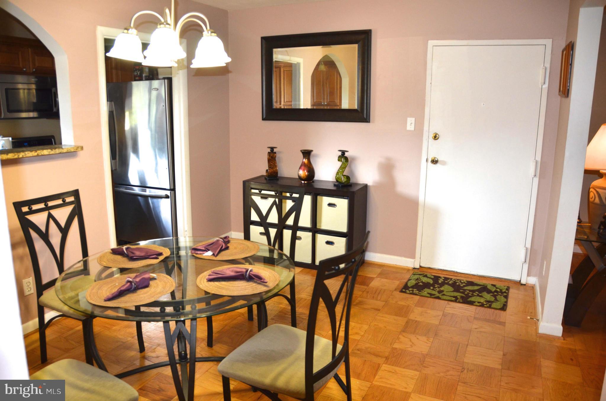 11619 Vantage Hill Road, Unit 22B Reston, VA 20190 - Photo 8 of 24 Dining Room