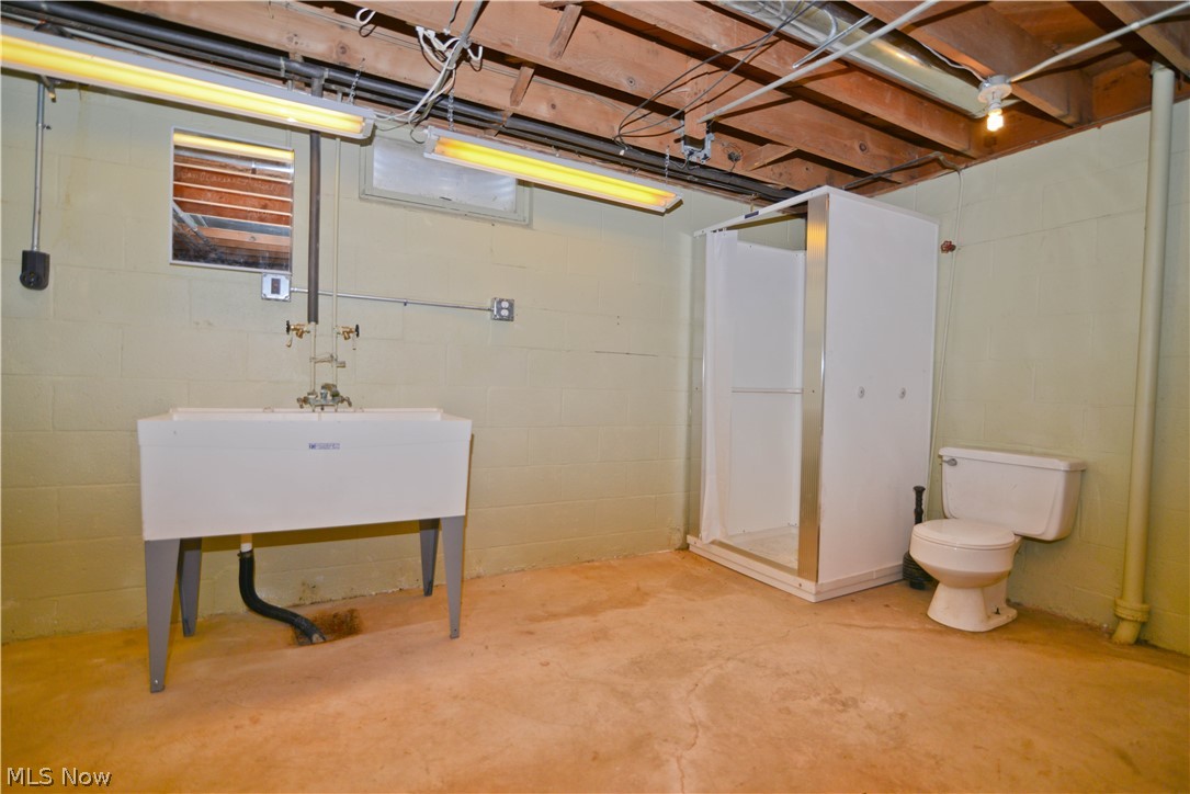 624 Robinson Road Campbell, OH 44405 - Photo 28 of 35 Gallery Image 28