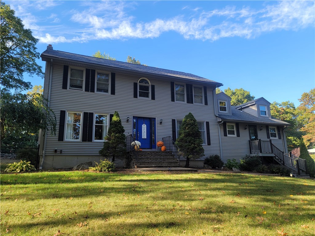 22 Colwell Road Smithfield, RI 02828 - Photo 3 of 35