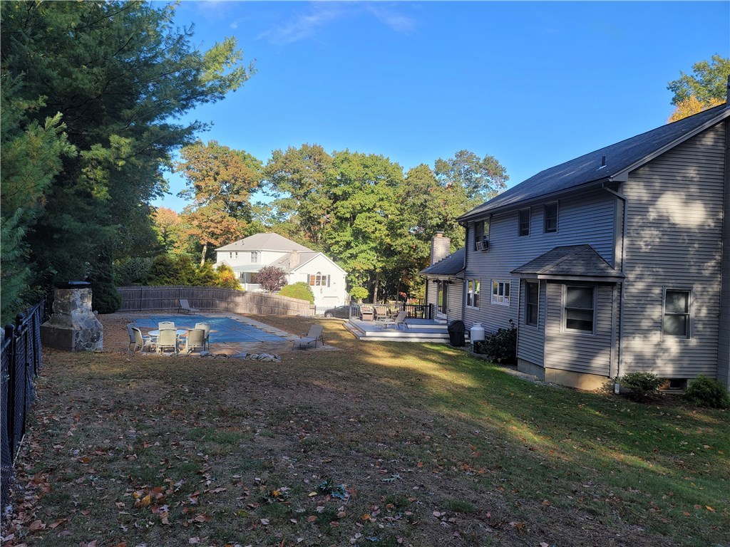22 Colwell Road Smithfield, RI 02828 - Photo 4 of 35