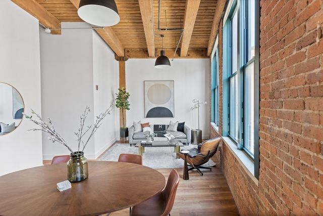 $899,000 | 49 Melcher Street, Unit 305, Boston, MA 02210