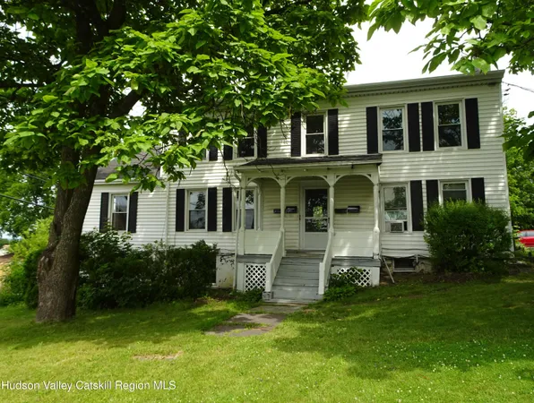 $1,475 | 921-923 Columbia Street, Unit E, Hudson, NY 12534