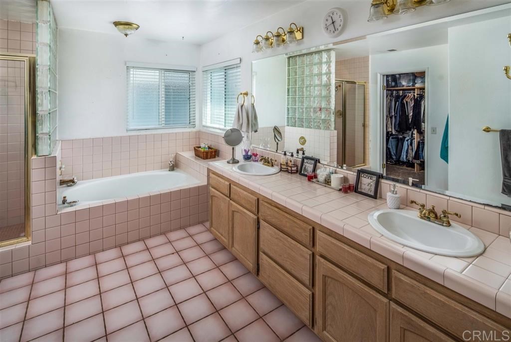 24339 Del Amo Road Ramona, CA 92065 - Photo 19 of 25 Gallery Image 19