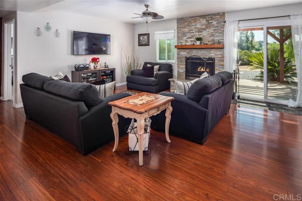 24339 Del Amo Road Ramona, CA 92065 - Photo 10 of 25 Gallery Image 10