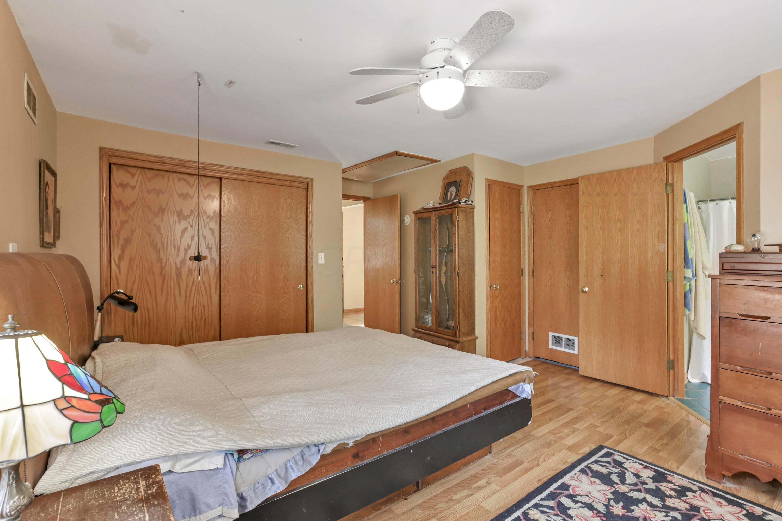 2751 Clifton Road Columbus, OH 43221 - Photo 36 of 62 1st flr Owner suite