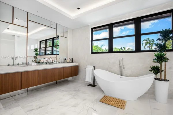 $24,900,000 | 4241 Palm Lane, Miami, FL 33137