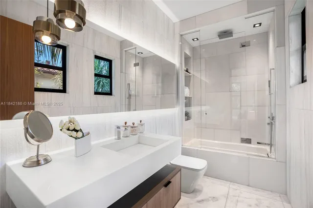 $24,900,000 | 4241 Palm Lane, Miami, FL 33137