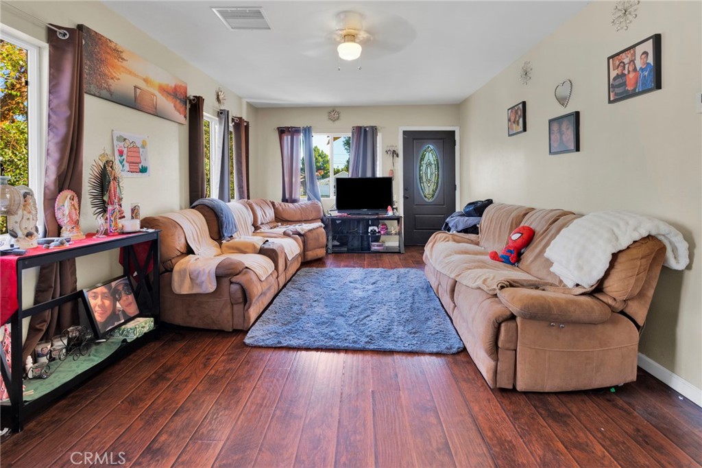 4443 Highland Place Riverside, CA 92506 - Photo 8 of 31 Gallery Image 8