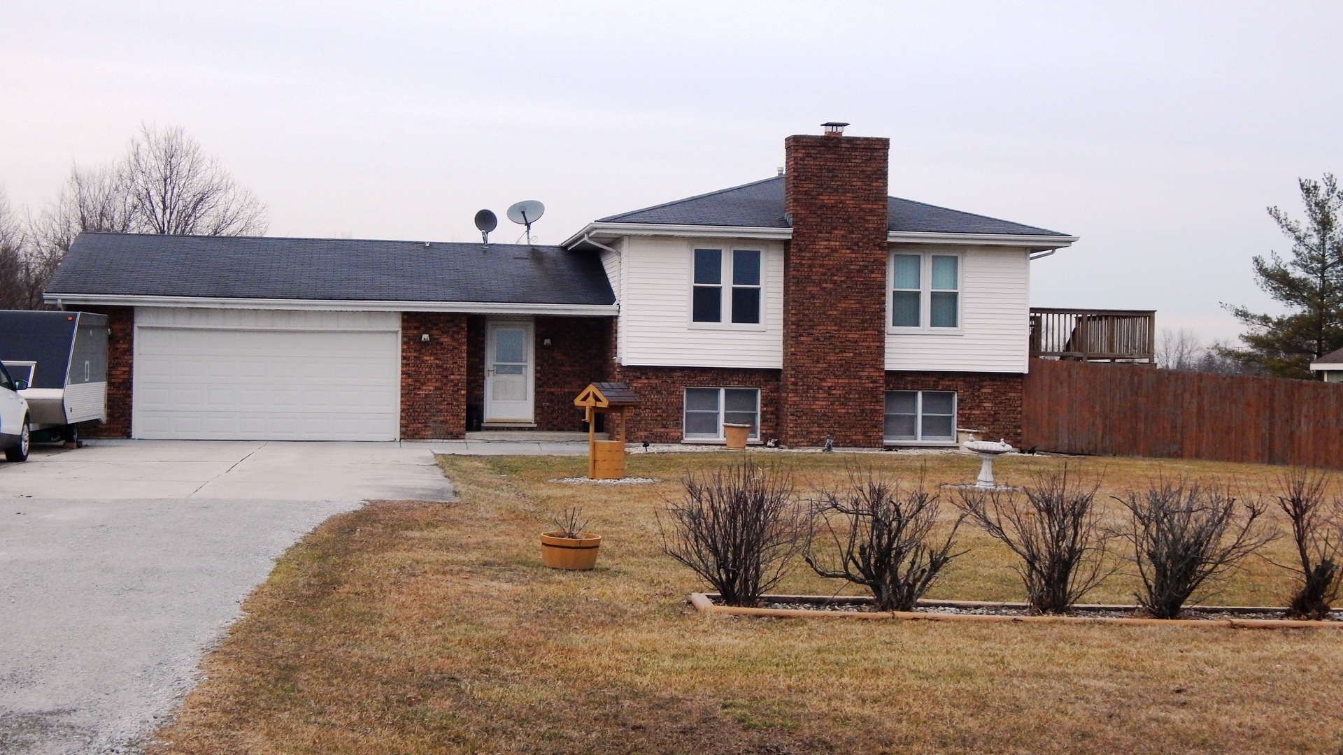 712 East Corning Road Beecher, IL 60401 - Photo 2 of 21