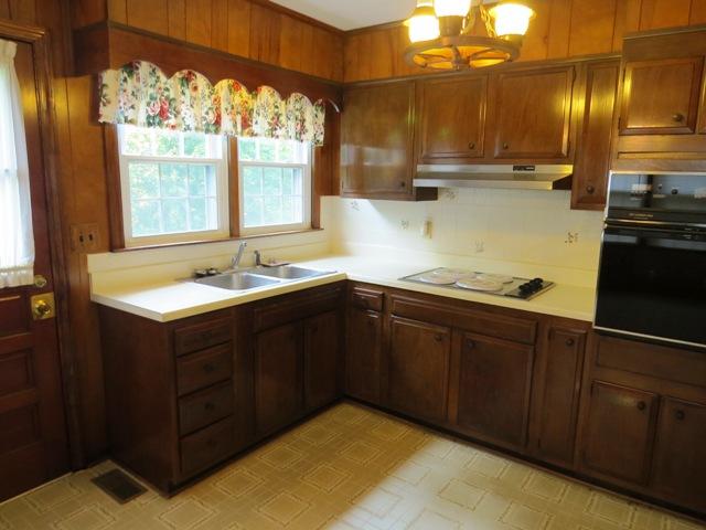 1836 Oak Level Road Bassett, VA 24055 - Photo 12 of 31 KITCHEN
