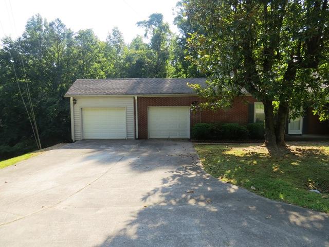 1836 Oak Level Road Bassett, VA 24055 - Photo 3 of 31 DRIVEWAY