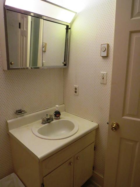 1836 Oak Level Road Bassett, VA 24055 - Photo 22 of 31 FULL BATH