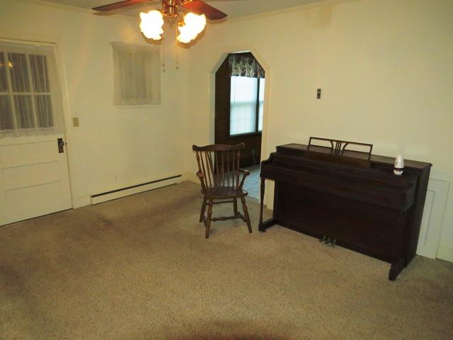 1836 Oak Level Road Bassett, VA 24055 - Photo 6 of 31 LIVING ROOM