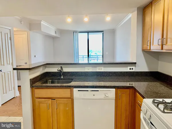 $1,775 | 414 Water Street, Unit 1906, Baltimore, MD 21202