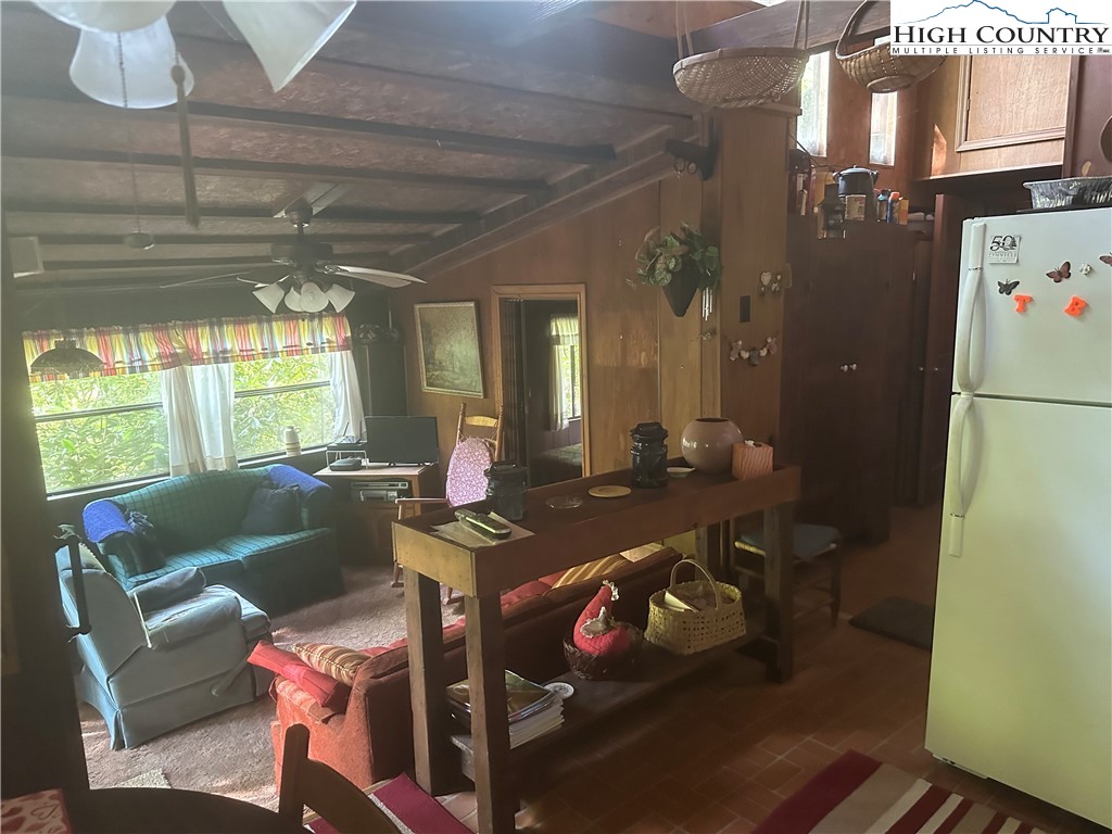 91 Locust Road Newland, NC 28657 - Photo 18 of 22 Gallery Image 18