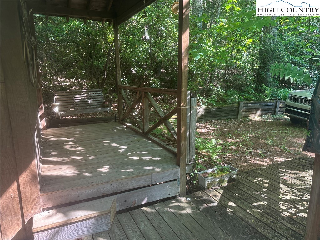 91 Locust Road Newland, NC 28657 - Photo 3 of 22 Gallery Image 3