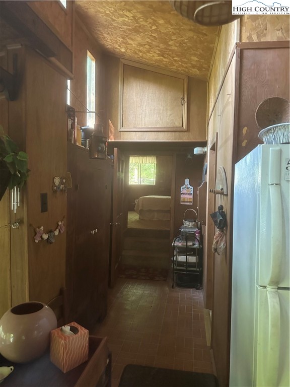 91 Locust Road Newland, NC 28657 - Photo 10 of 22 Gallery Image 10