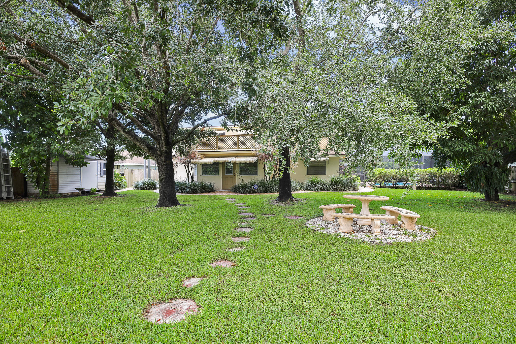 308 Akron Road Lake Worth, FL 33467 - Photo 41 of 49 308 Akron (61)