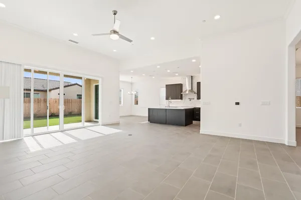 $864,190 | 1584 Heirloom Avenue, Clovis, CA 93619