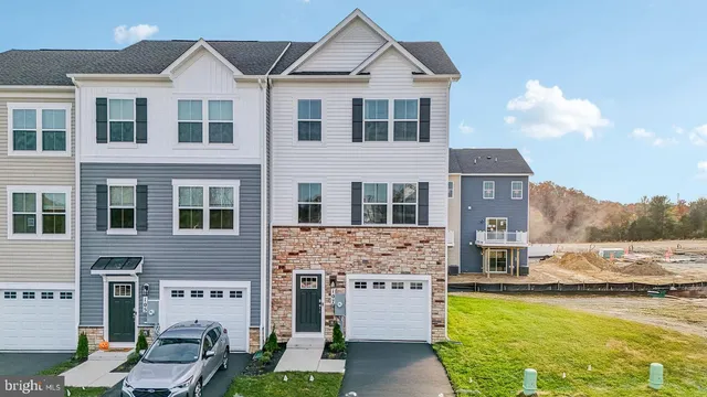 $419,990 | 163 Willett Holw Street, Stephens City, VA 22655