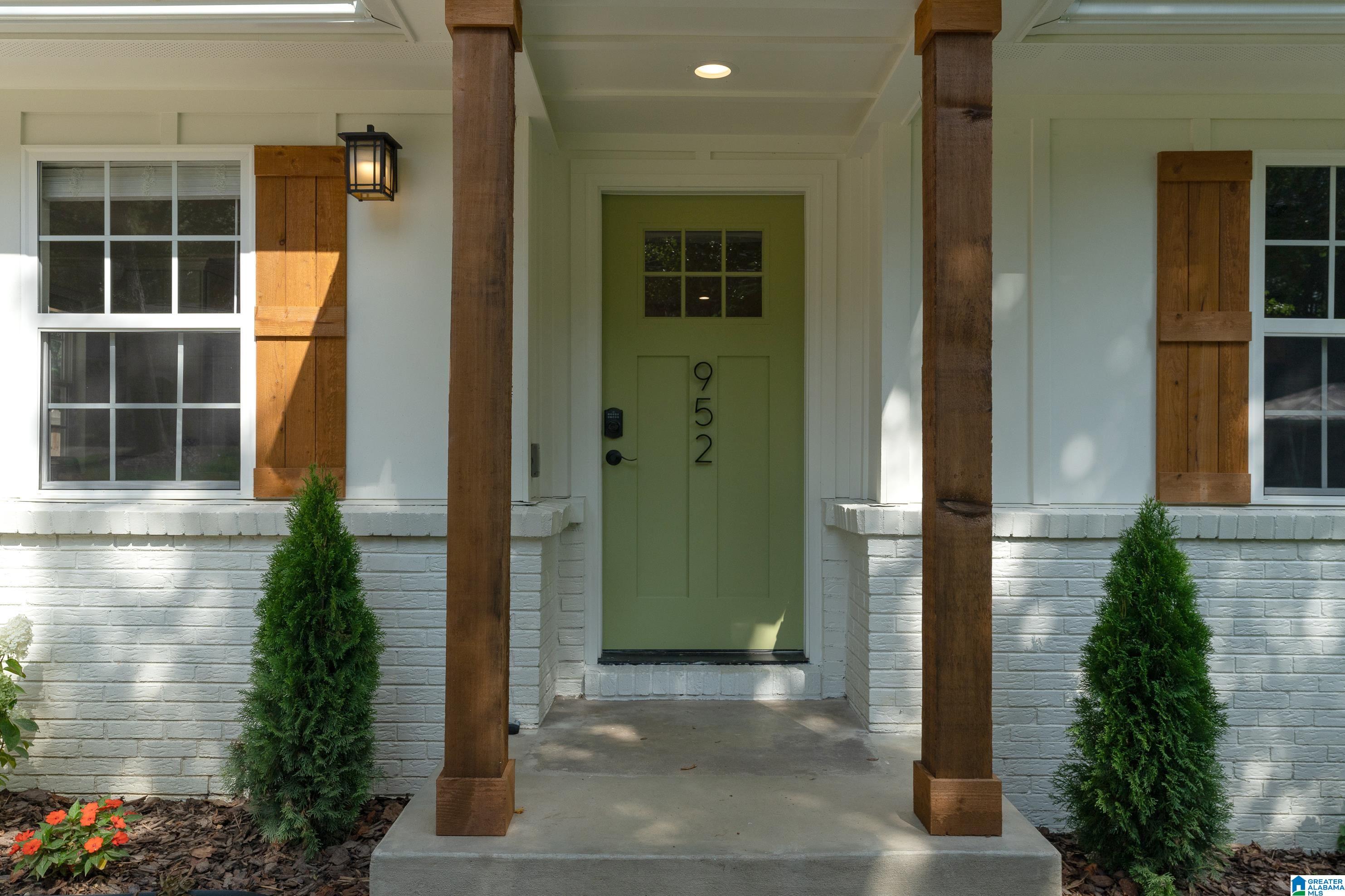 952 Oak Grove Road Birmingham, AL 35209 - Photo 3 of 30