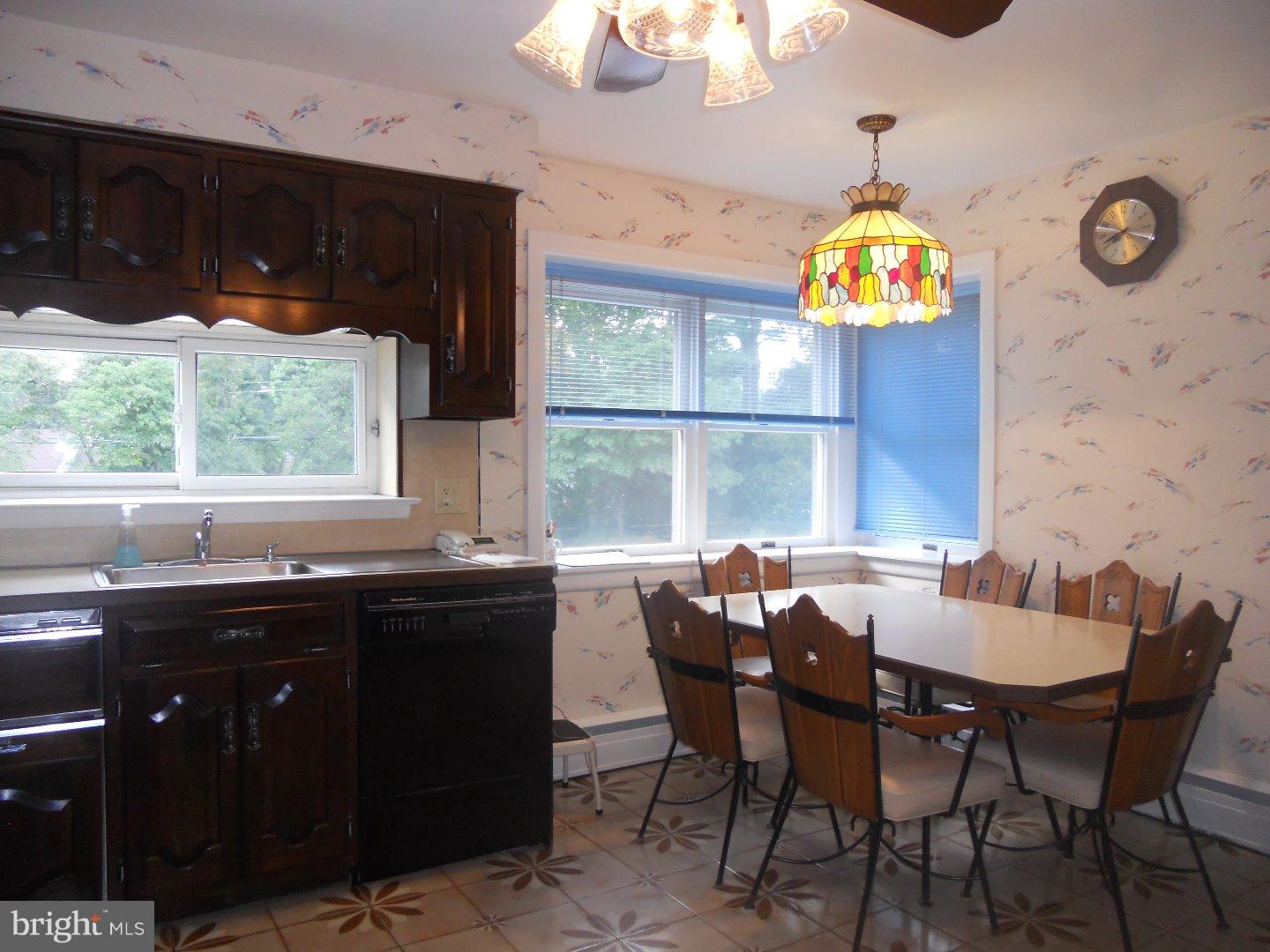 3864 James Road Huntingdon Valley, PA 19006 - Photo 6 of 14 Gallery Image 6