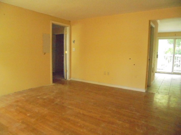 25 Victoria Heights Road, Unit 25 Boston, MA 02136 - Photo 4 of 6 Gallery Image 4