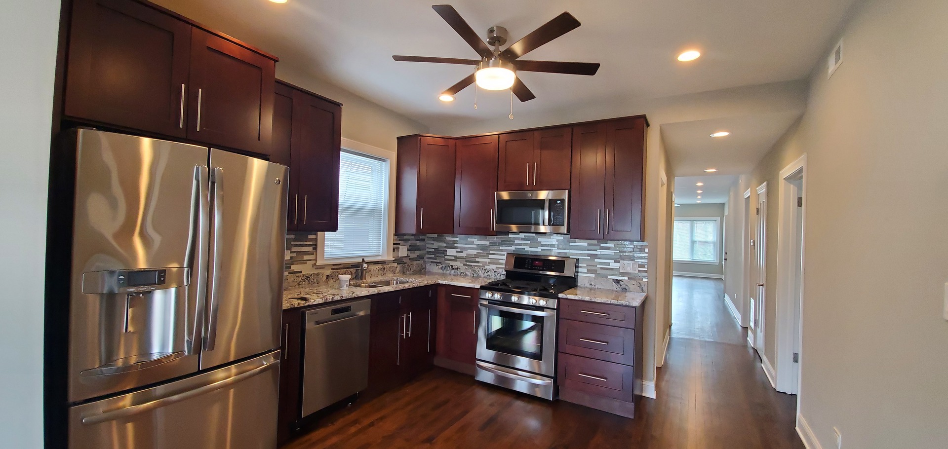 4138 West Barry Avenue, Unit 2 Chicago, IL 60641 - Photo 3 of 11