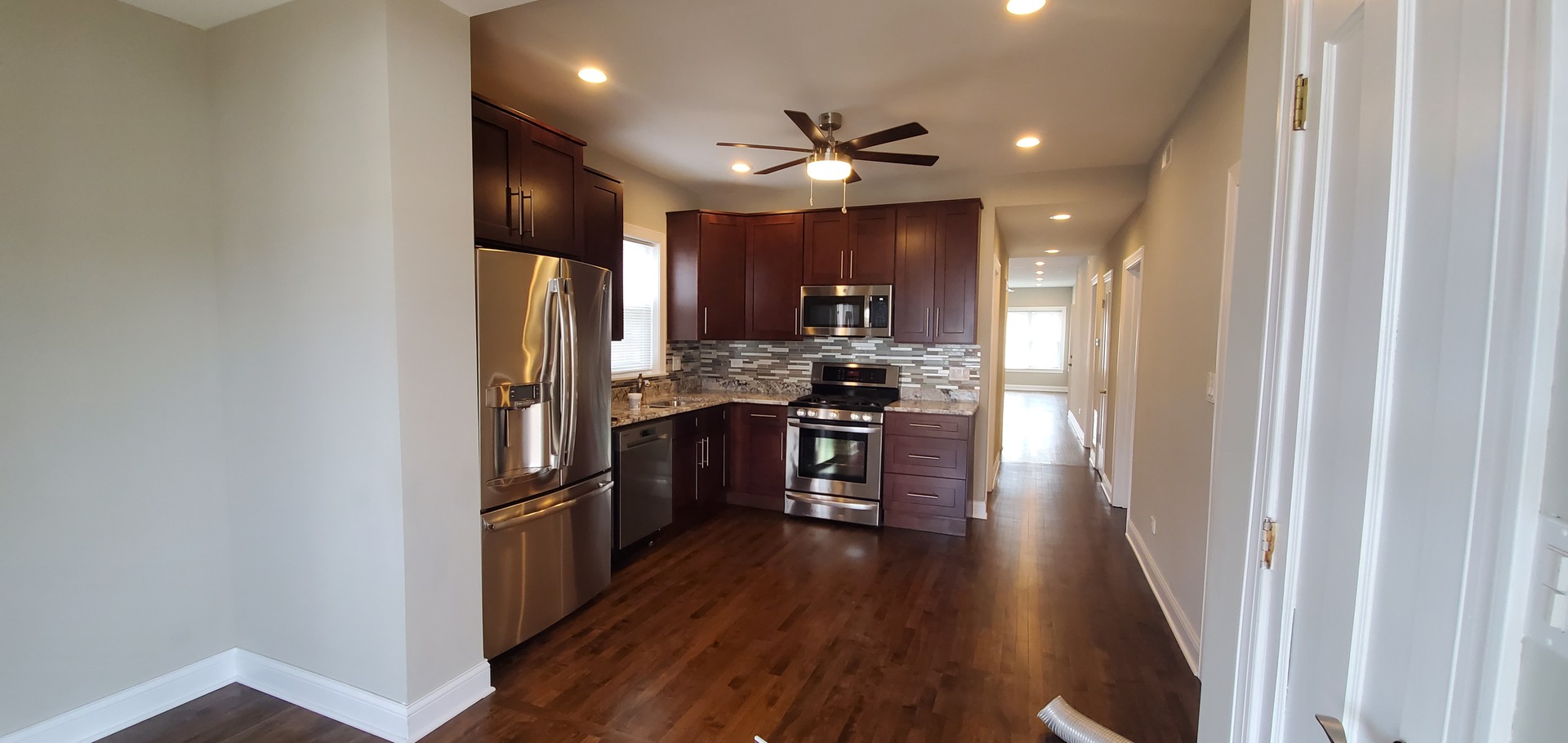 4138 West Barry Avenue, Unit 2 Chicago, IL 60641 - Photo 4 of 11