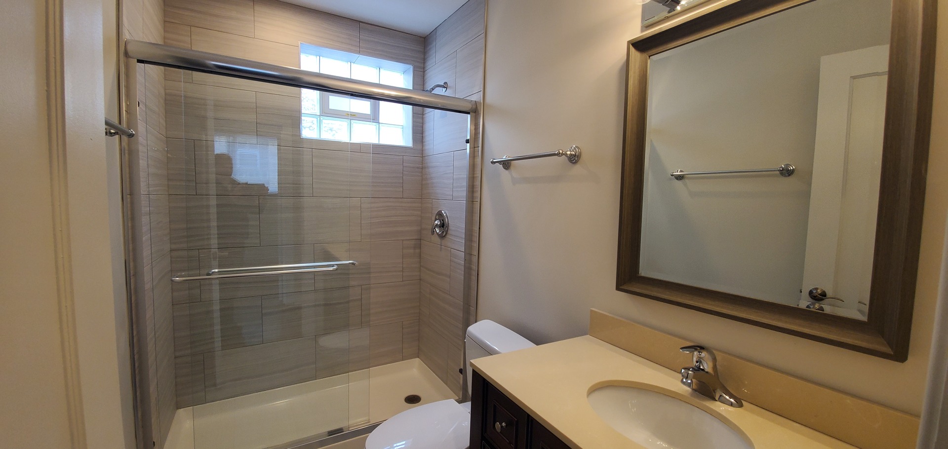 4138 West Barry Avenue, Unit 2 Chicago, IL 60641 - Photo 9 of 11