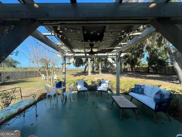 $319,000 | 206 Woodlawn Drive, St. Marys, GA 31558