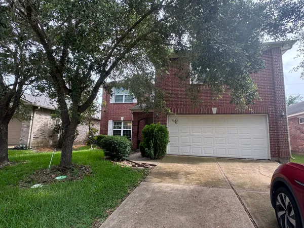 $2,525 | 13108 Shallow Falls Lane, Pearland, TX 77584
